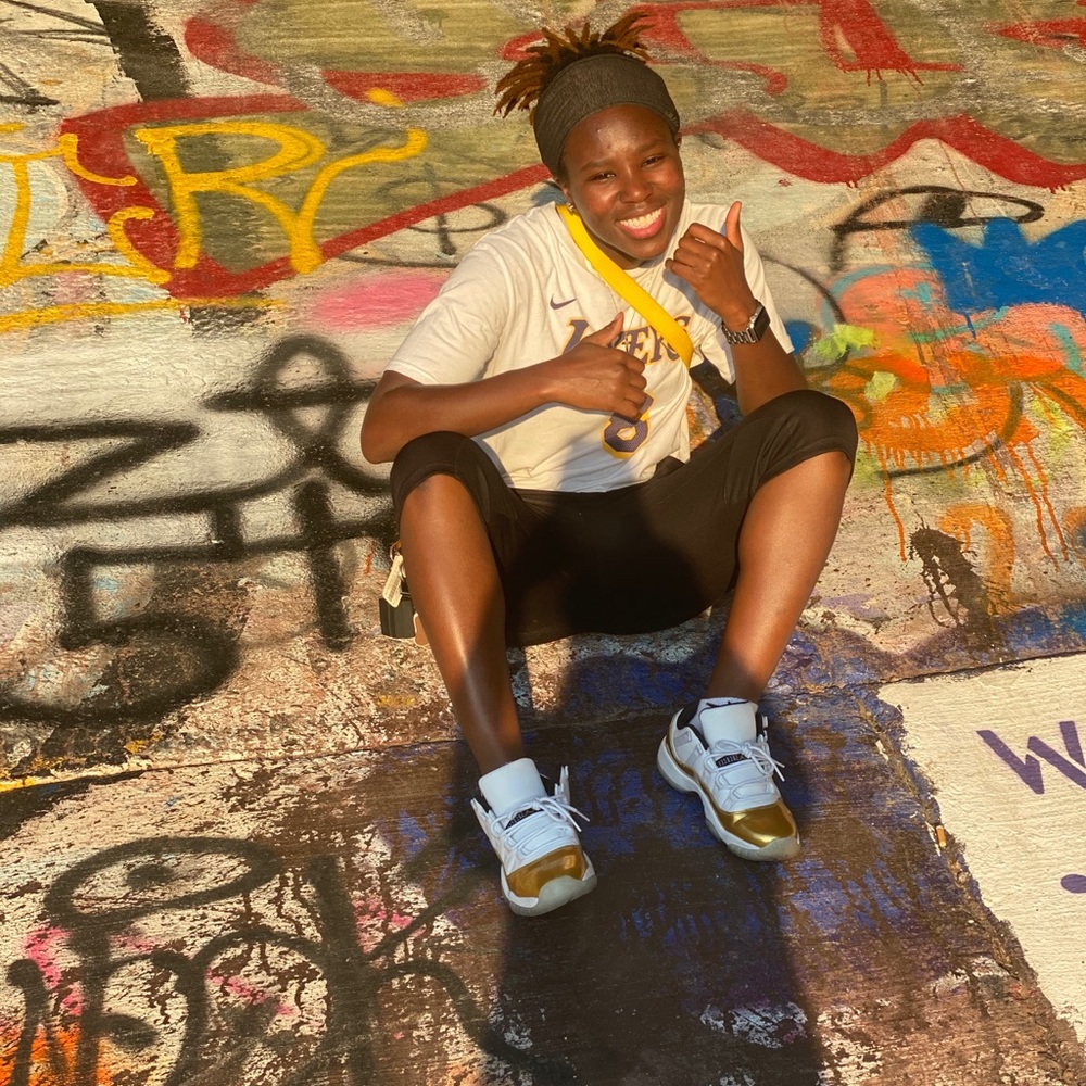 Meet your Posher, Tosin